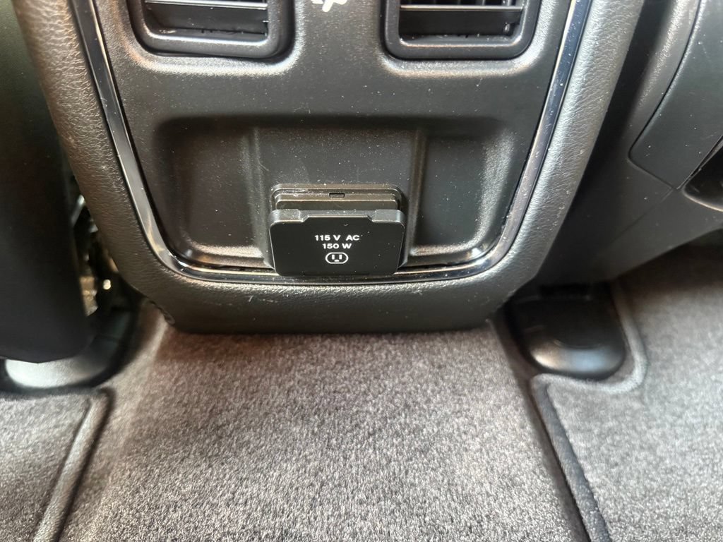 Used 2018 Jeep Grand Cherokee Altitude AWD/4WD image 32