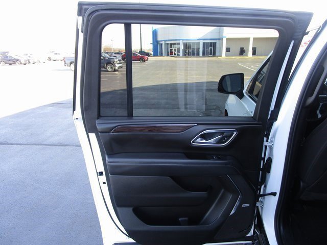 Certified 2023 Chevrolet Suburban Z71 w/ Luxury Package image 16