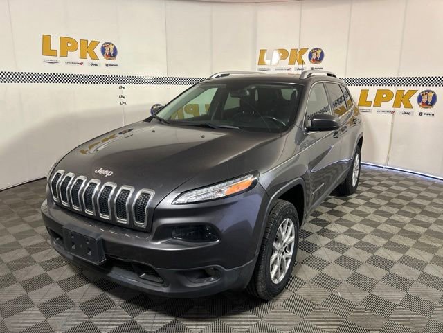 Used 2017 Jeep Cherokee Latitude w/ True North Edition AWD/4WD image 10