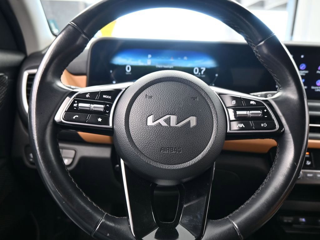 Used 2024 Kia Seltos EX image 26