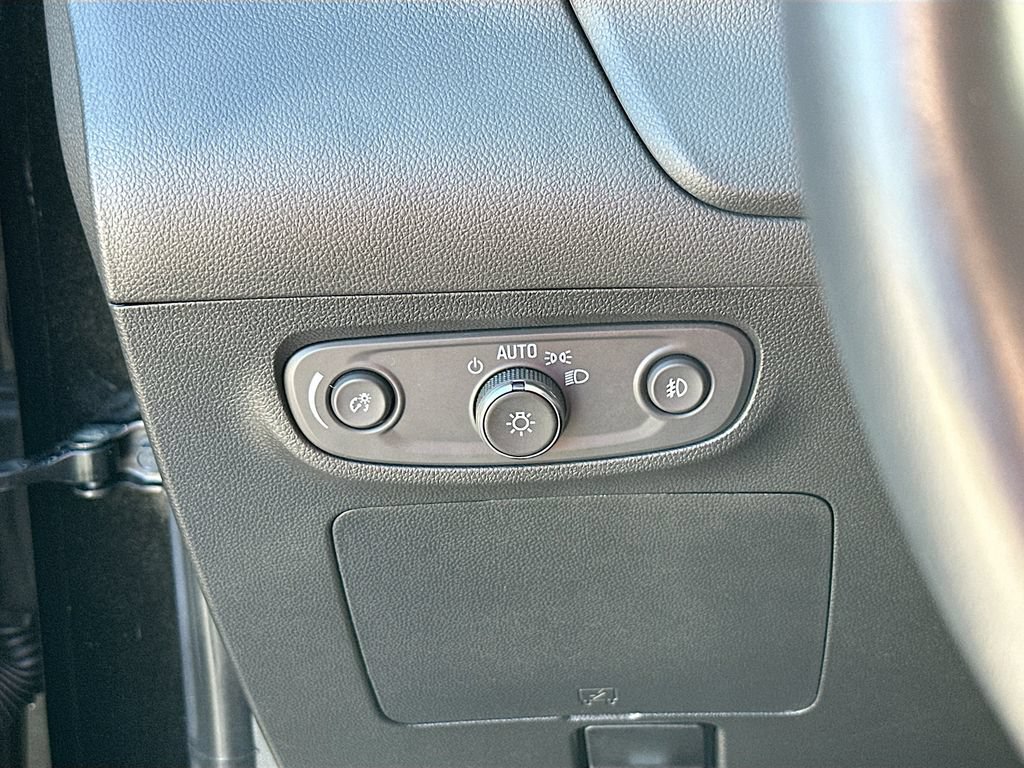 Used 2023 Buick Encore GX Select w/ Experience Buick Package FWD image 11