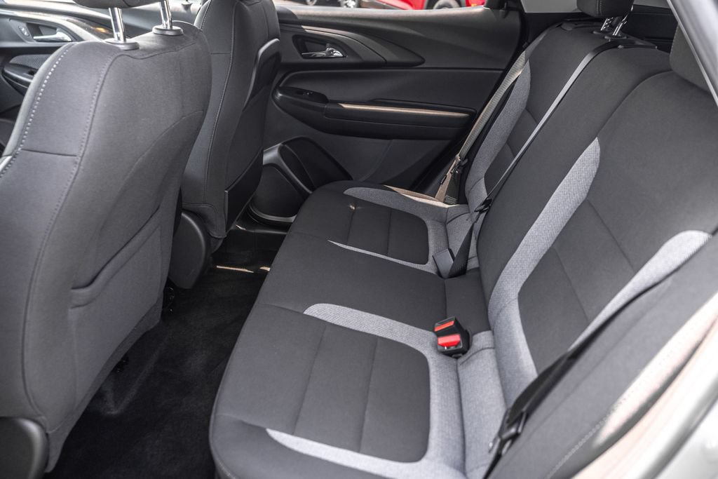 Used 2023 Chevrolet TrailBlazer LT FWD image 28