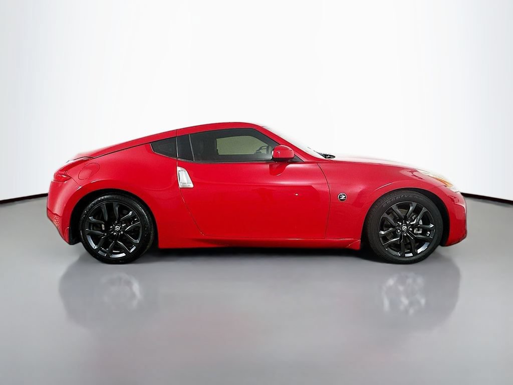 Used 2016 Nissan 370Z Coupe RWD image 9