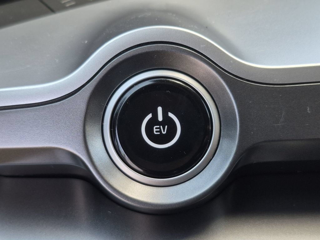 Certified 2024 Kia EV6 Light AWD/4WD image 24