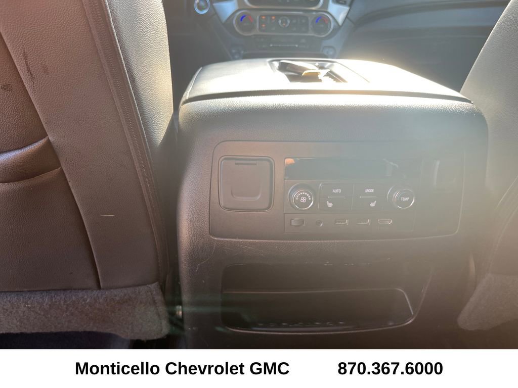 Used 2019 Chevrolet Suburban Premier AWD/4WD image 30