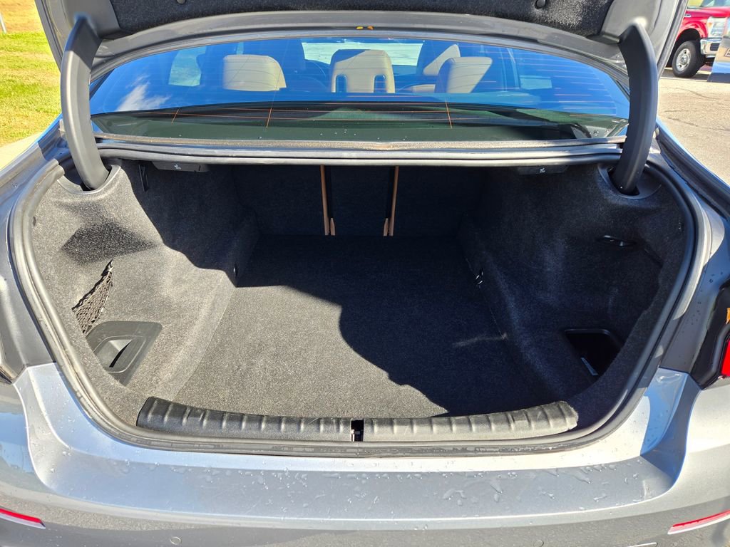 Used 2023 BMW 530i xDrive w/ Premium Package image 28