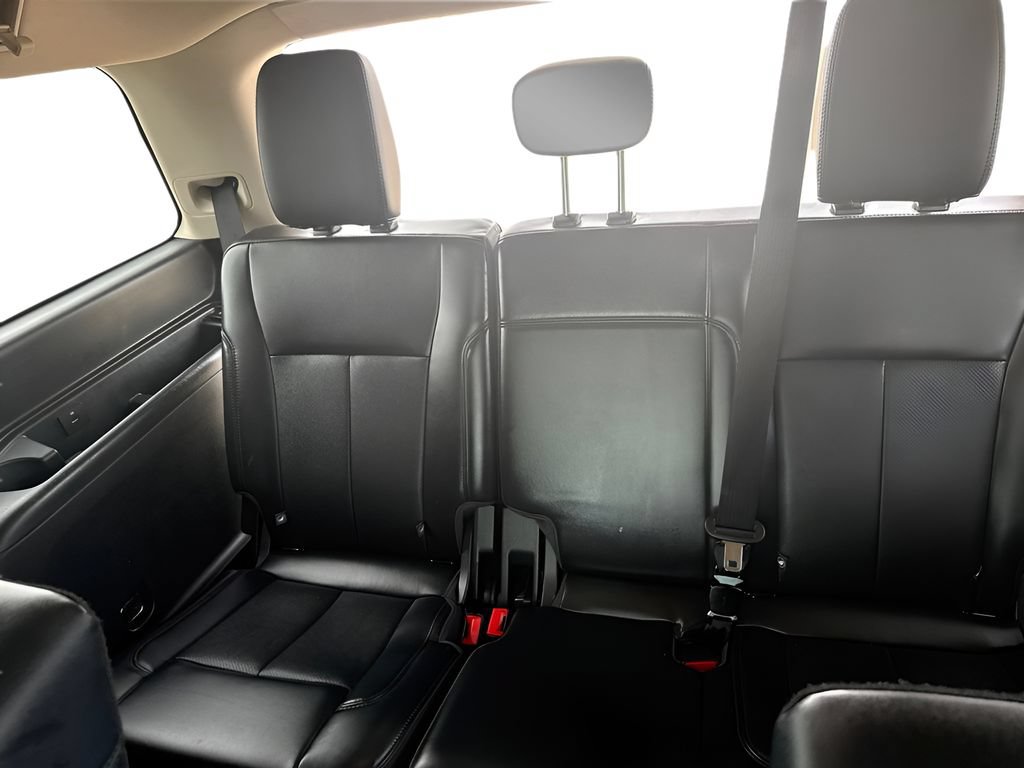 Used 2023 Ford Expedition XLT AWD/4WD image 30