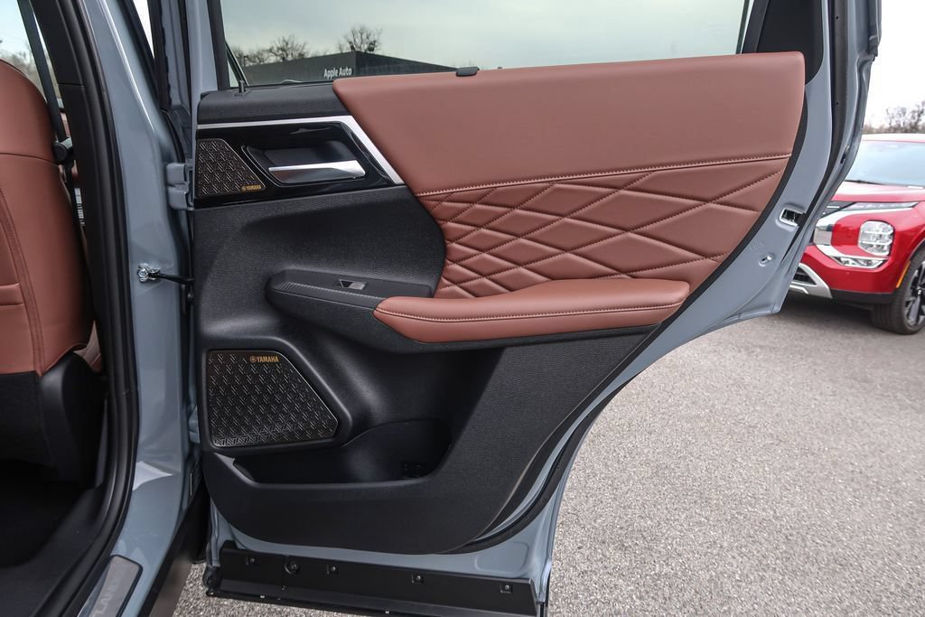 New 2026 Mitsubishi Outlander SEL AWD/4WD image 19