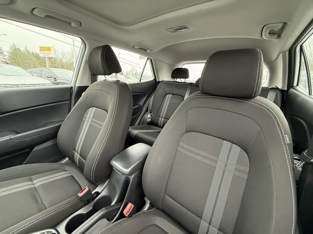 Certified 2022 Hyundai Venue SEL image 13