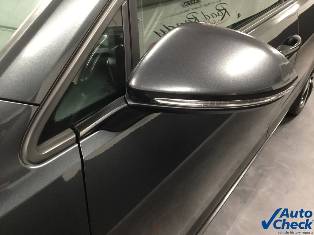 Used 2017 Volkswagen GTI SE image 15