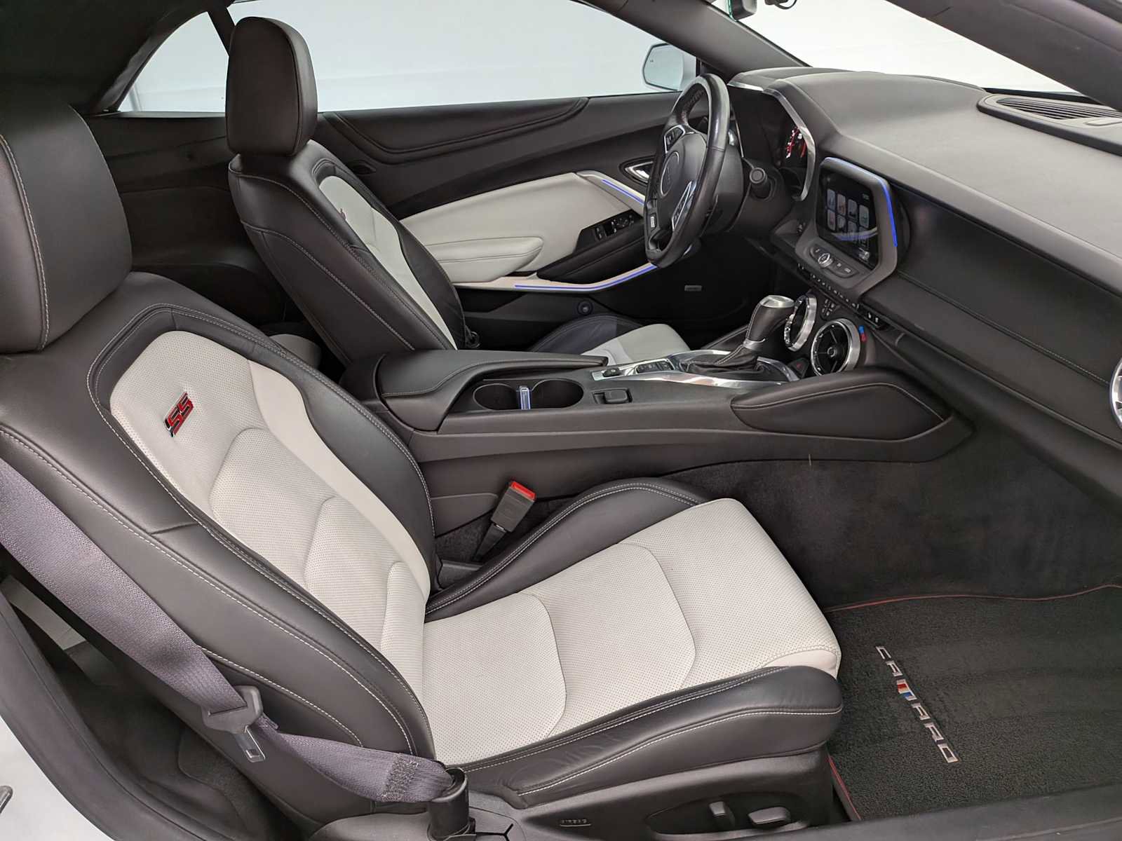 Used 2016 Chevrolet Camaro SS image 21