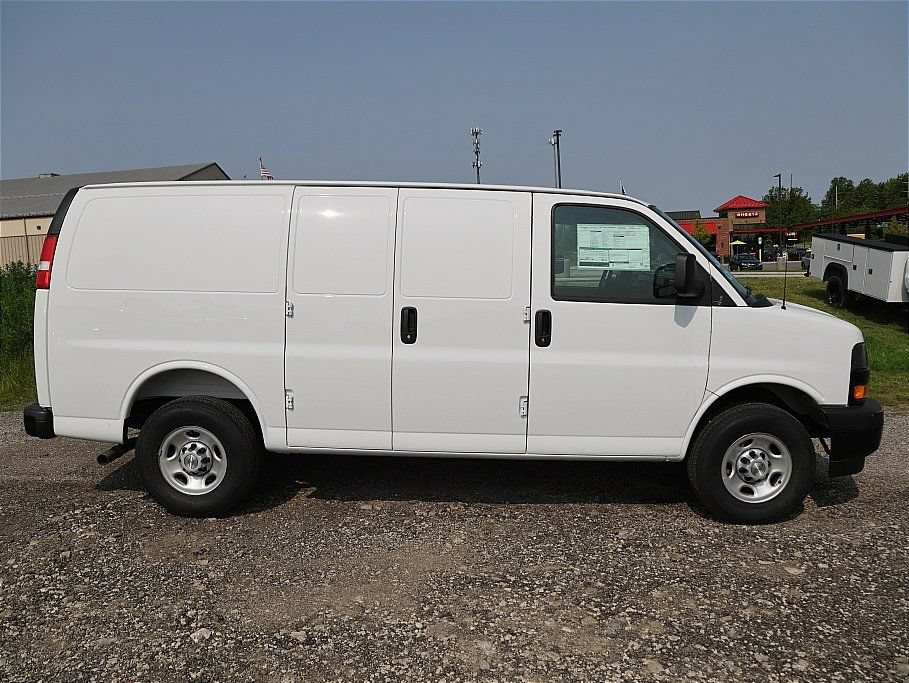 New 2025 Chevrolet Express 2500 w/ Communications Package RWD image 6