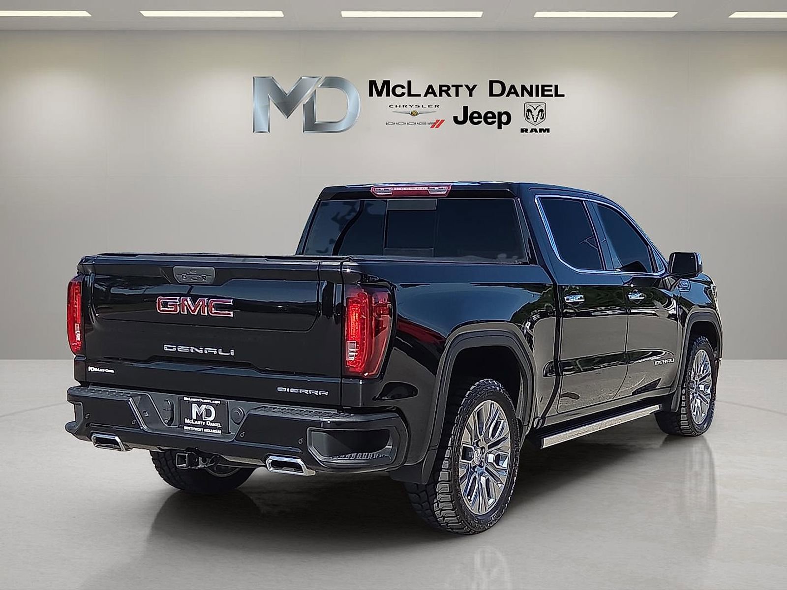 Used 2022 GMC Sierra 1500 Denali w/ Denali Premium Package AWD/4WD image 5