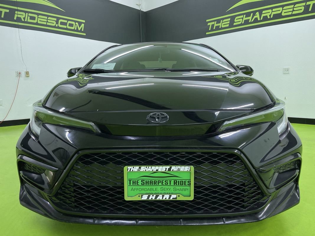 Used 2023 Toyota Corolla SE w/ SE Premium Package image 3