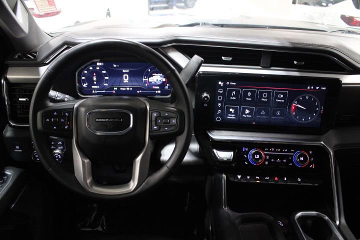 Used 2025 GMC Sierra 2500 Denali image 31