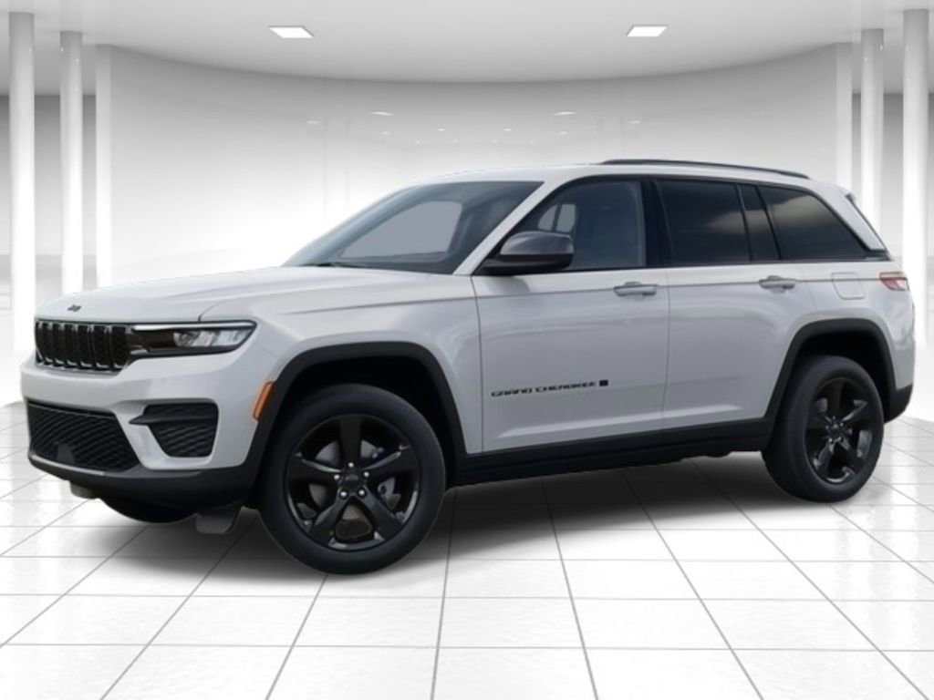New 2025 Jeep Grand Cherokee Altitude AWD/4WD image 2