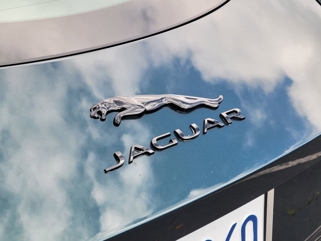 Used 2023 Jaguar F-TYPE R-Dynamic image 21