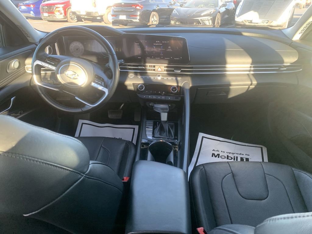 Used 2023 Hyundai Elantra Limited w/ Cargo Package image 18