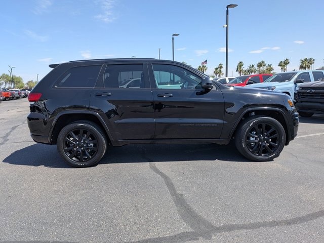 Used 2020 Jeep Grand Cherokee Altitude AWD/4WD video 4