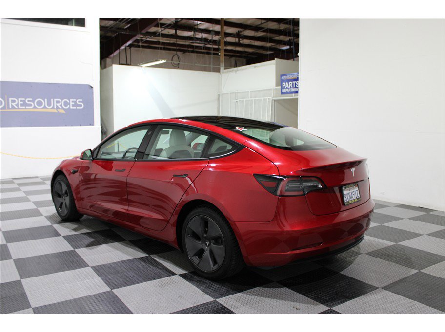 Used 2021 Tesla Model 3 Standard Range Plus image 6