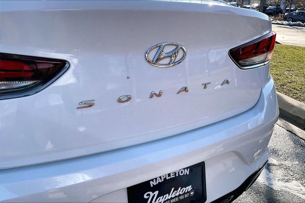 Used 2018 Hyundai Sonata SEL w/ Tech Package 02 FWD image 9