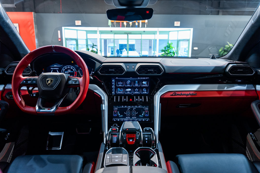 Used 2023 Lamborghini Urus S AWD/4WD image 31