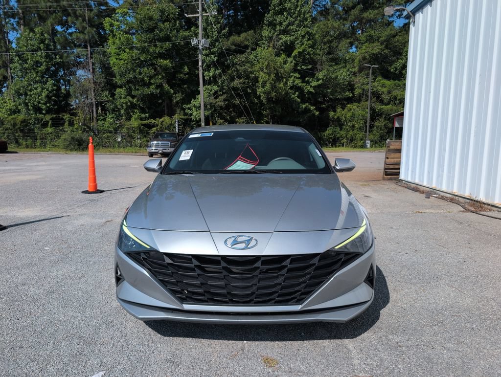 Used 2022 Hyundai Elantra SEL w/ Cargo Package FWD video 3