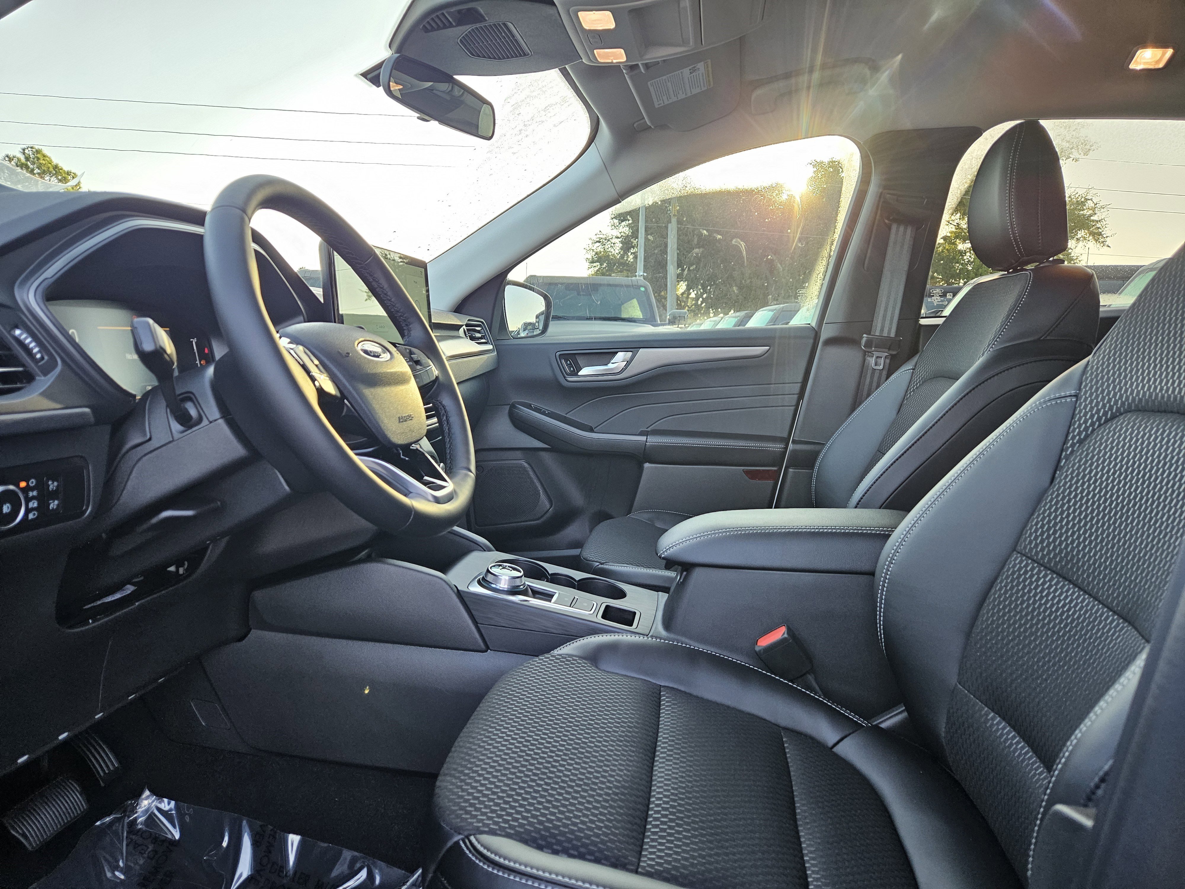 New 2026 Ford Escape SE image 28