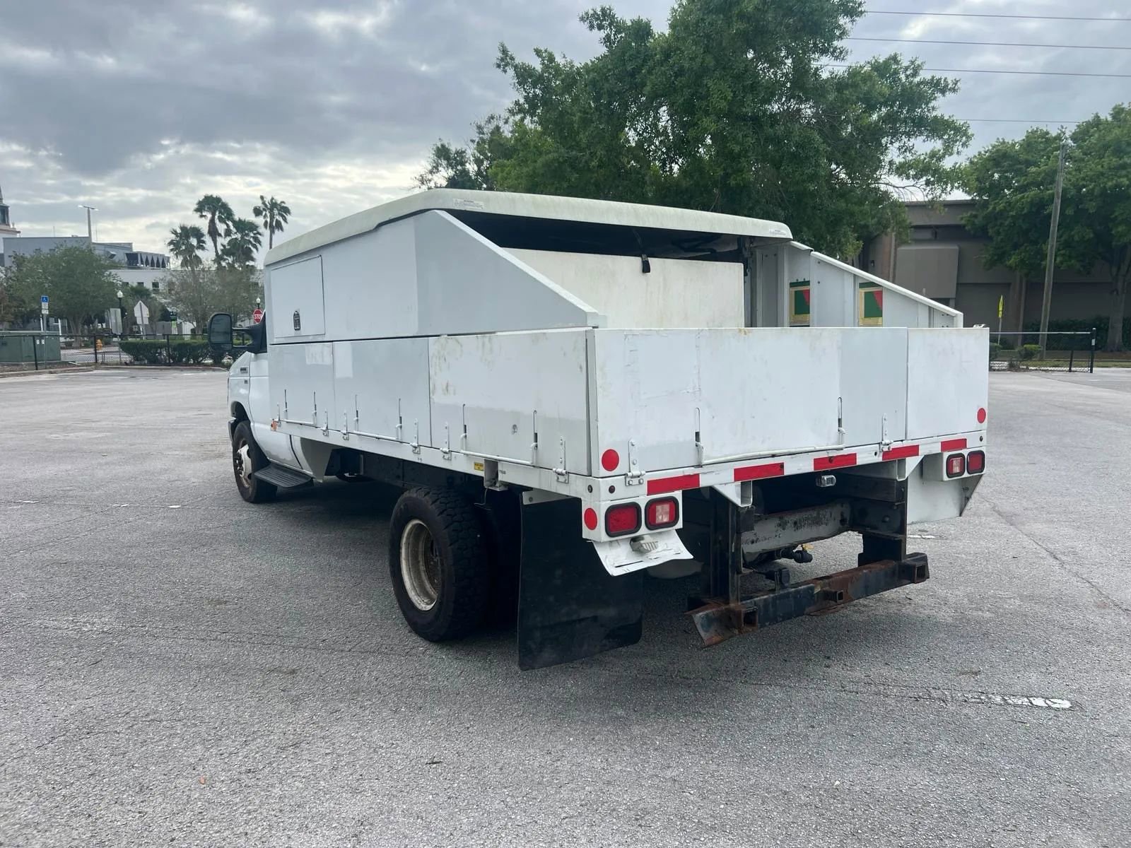 Used 2012 Ford E-450 and Econoline 450 Super Duty image 3