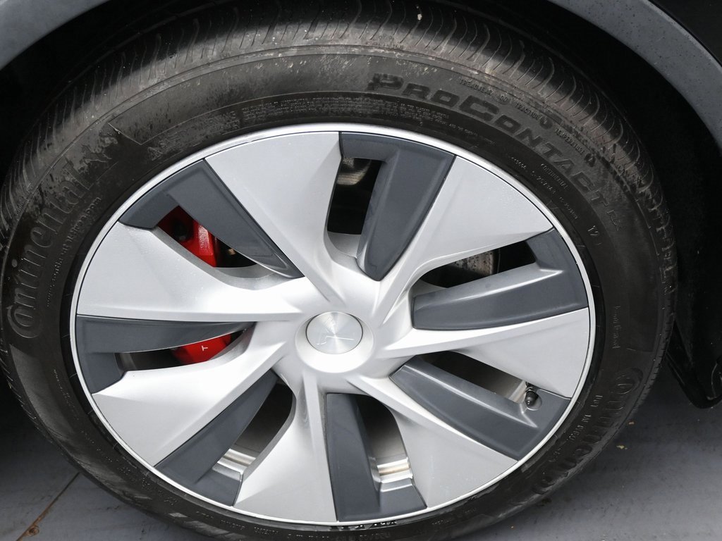 Used 2022 Tesla Model Y Performance image 36