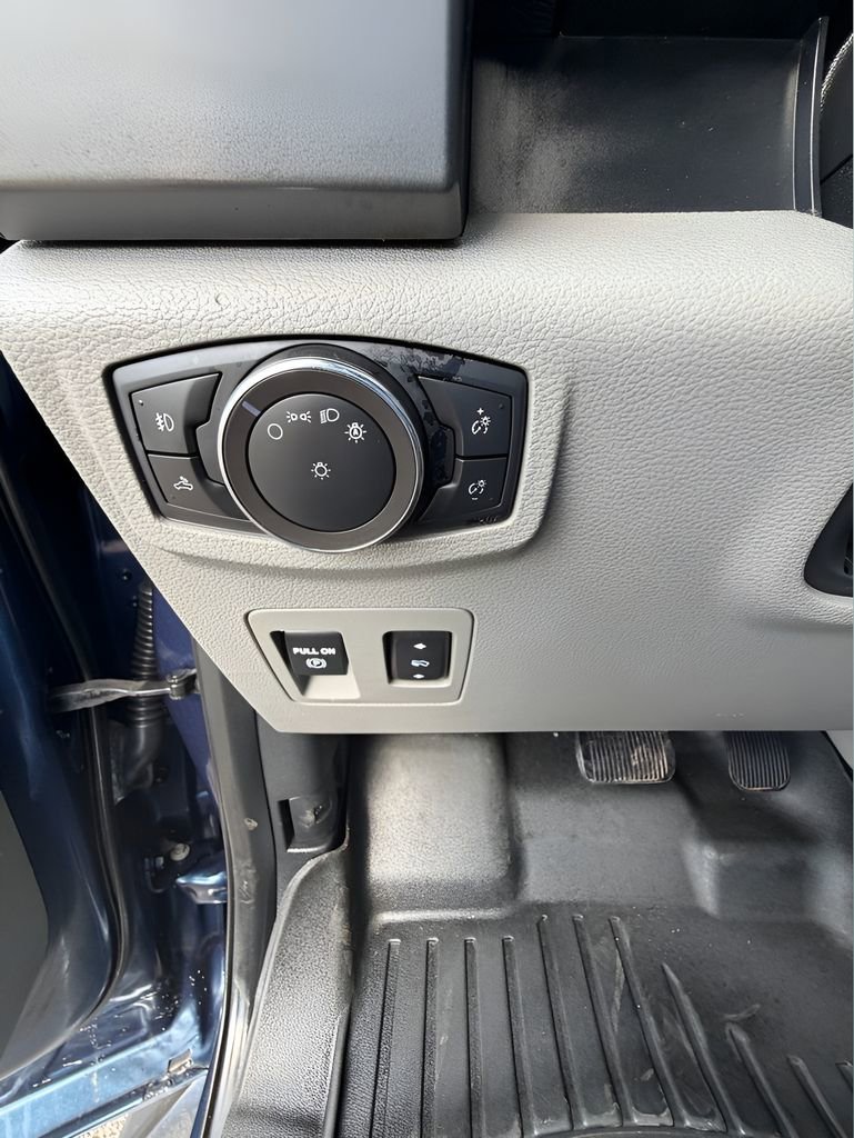 Used 2020 Ford F150 XLT w/ Equipment Group 302A Luxury AWD/4WD image 22