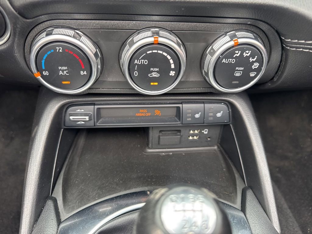 Used 2023 MAZDA MX-5 Miata Grand Touring RWD image 12