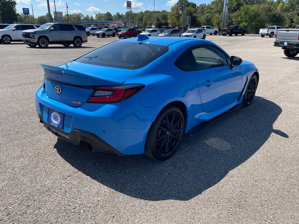 Used 2022 Toyota GR86 Premium RWD image 6