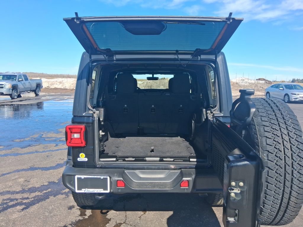 Used 2021 Jeep Wrangler Unlimited Sahara image 14