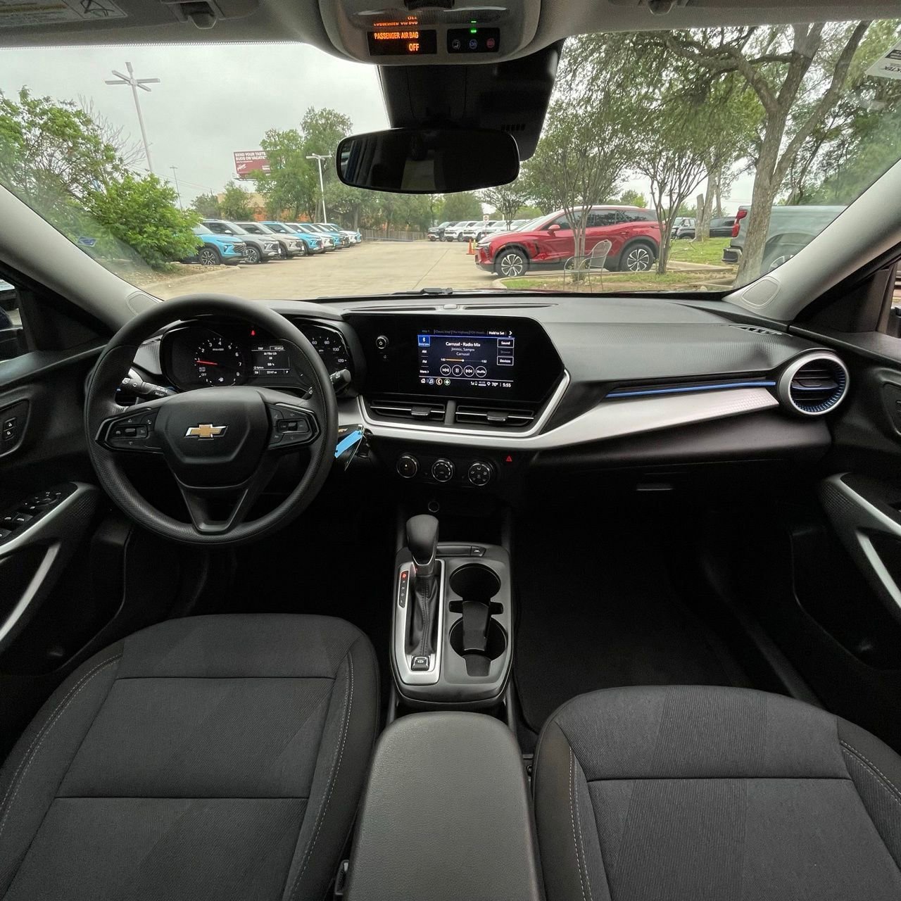 Used 2024 Chevrolet Trax LS w/ LS Convenience Package FWD image 10