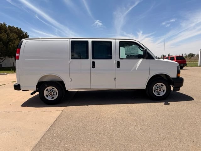 New 2025 GMC Savana 2500 w/ Driver Convenience Package RWD image 2
