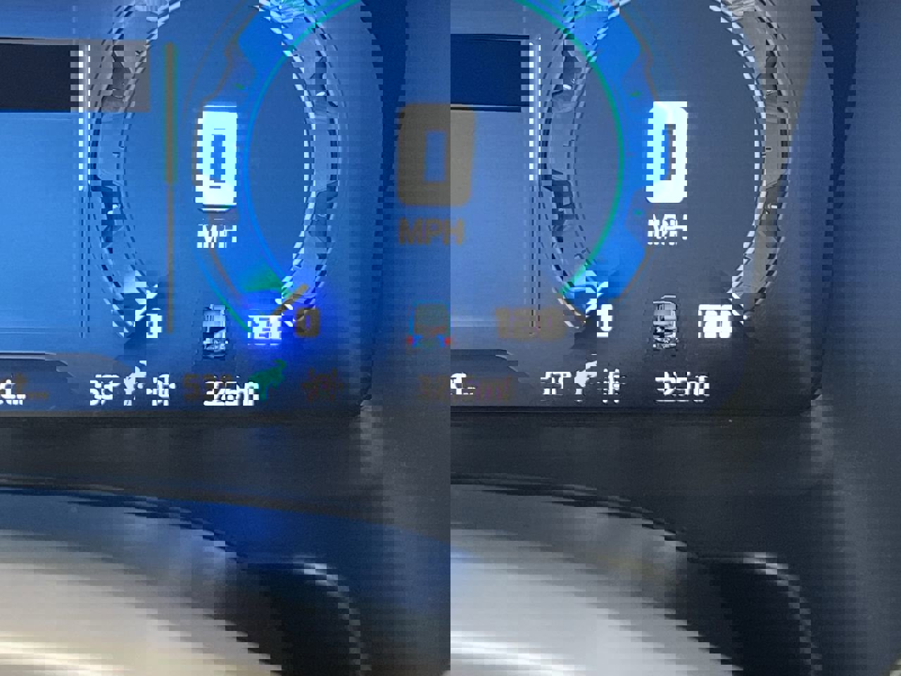 New 2025 Ford Bronco Badlands image 14