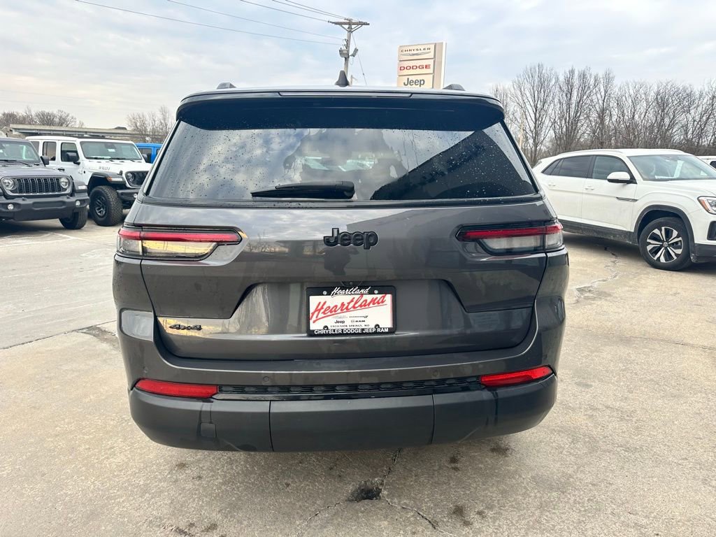 Used 2024 Jeep Grand Cherokee L Laredo image 8