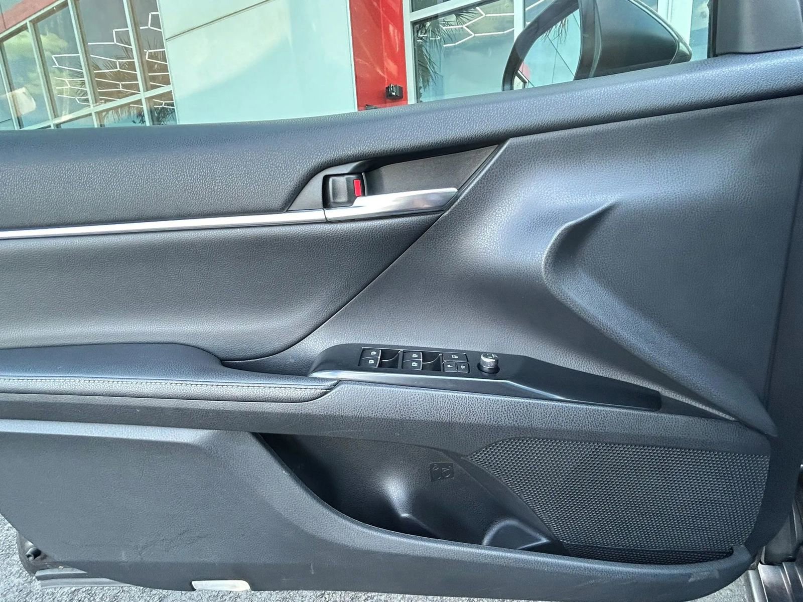 Used 2020 Toyota Camry XSE w/ Navigation Package FWD image 17