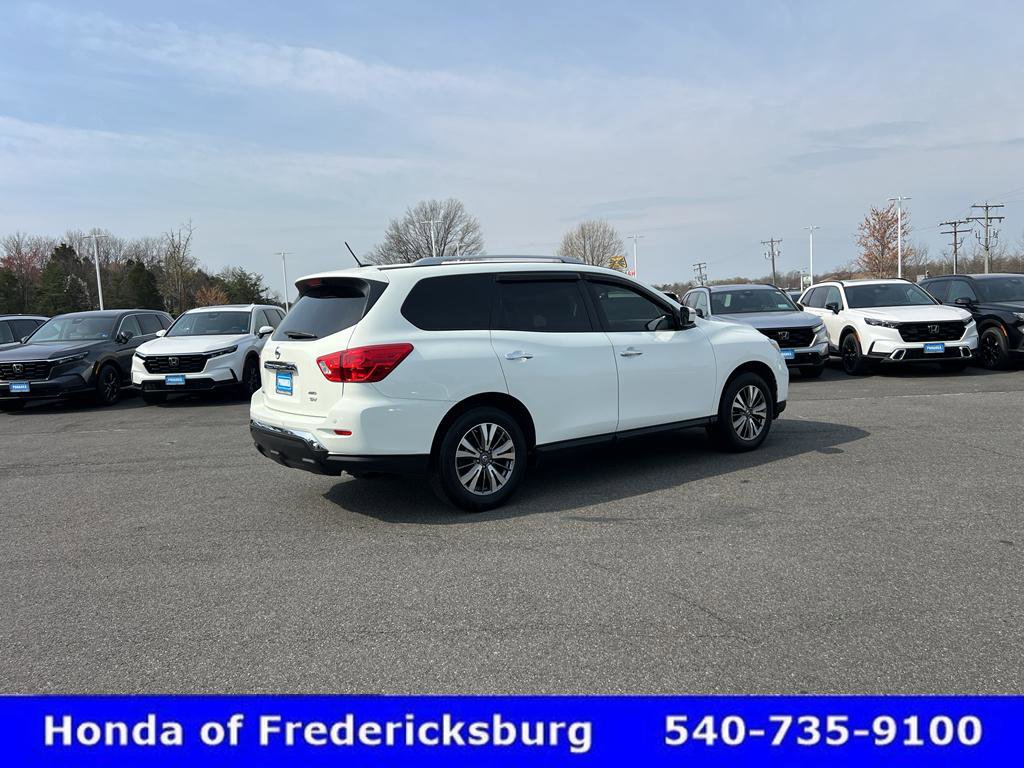 Used 2018 Nissan Pathfinder SV w/ SV All Weather Package image 8