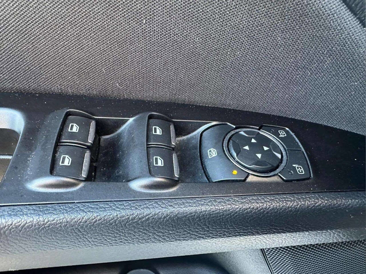 Used 2017 Ford Fusion SE w/ Fusion SE Technology Package image 15