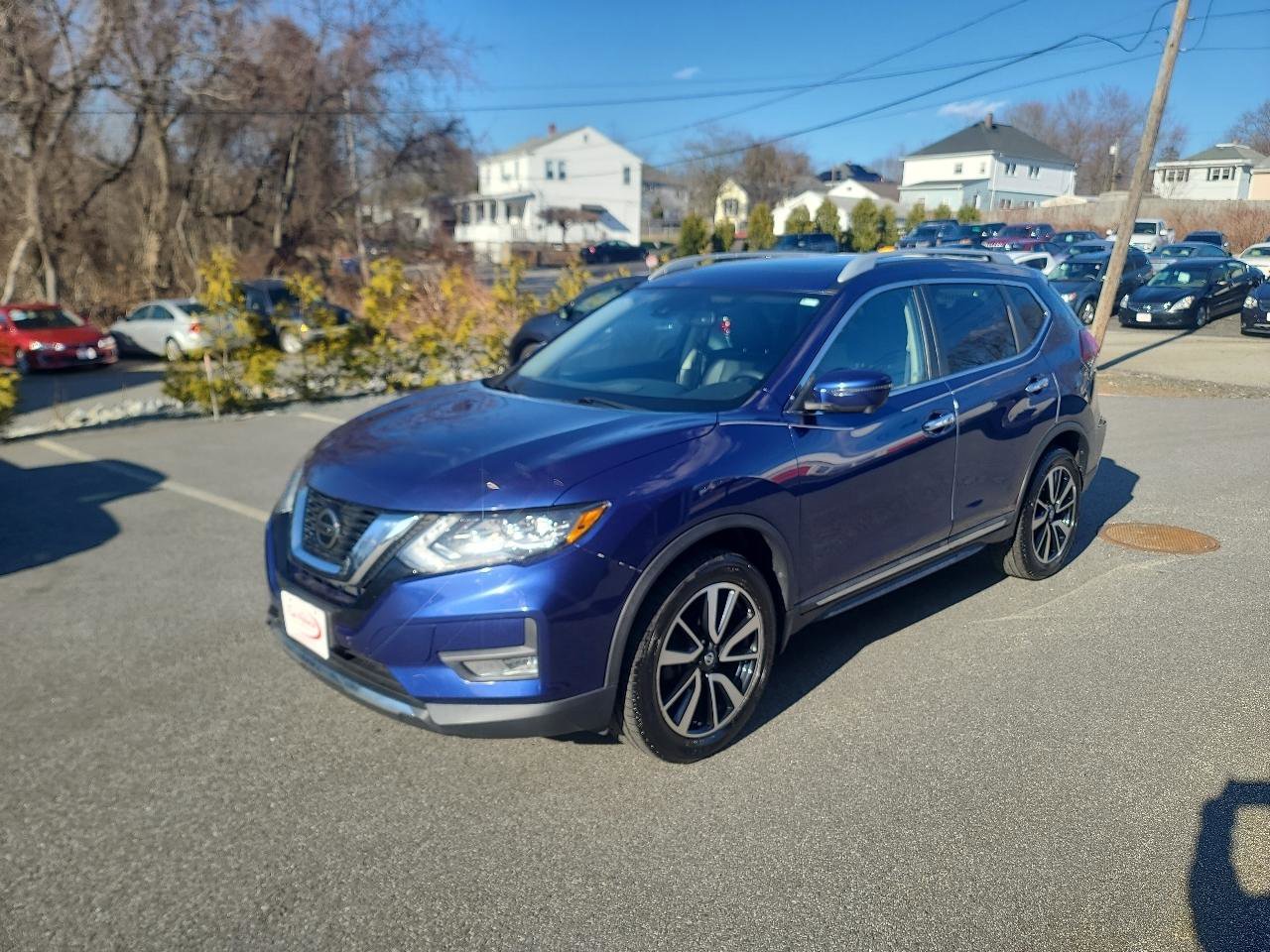 Used 2019 Nissan Rogue SL w/ Premium Package image 3