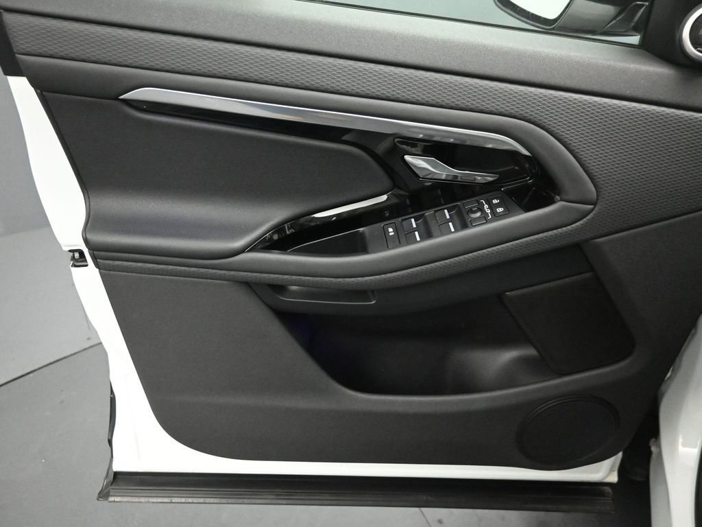 Used 2023 Land Rover Range Rover Evoque R-Dynamic S image 21