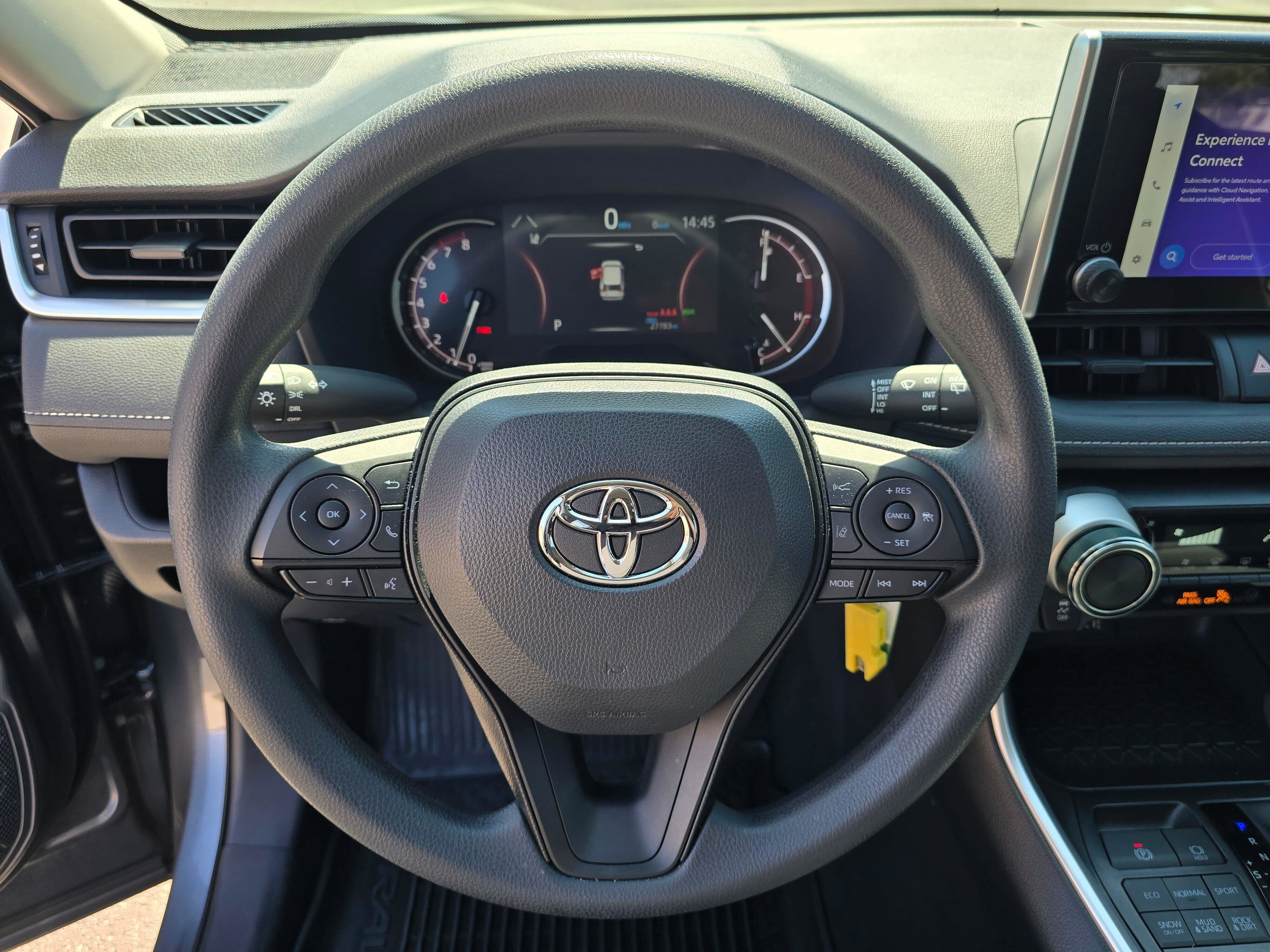 Used 2025 Toyota RAV4 LE AWD/4WD image 17