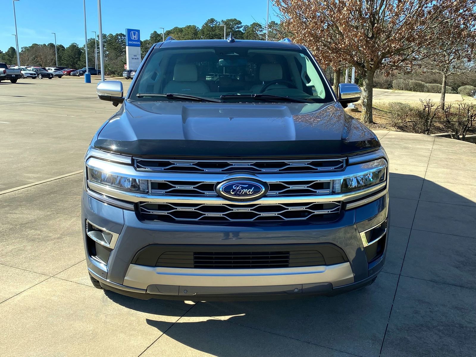 Used 2022 Ford Expedition Max Platinum image 2