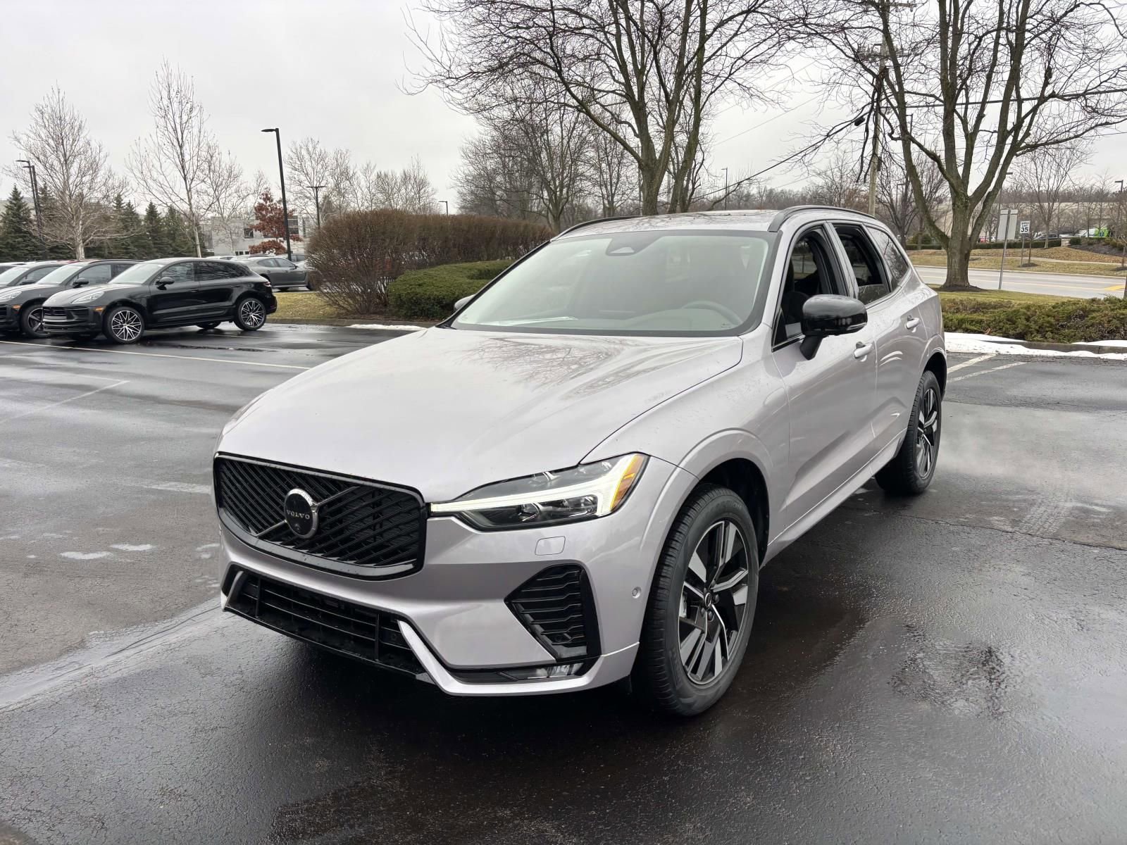 New 2026 Volvo XC60 B5 Plus AWD/4WD image 3