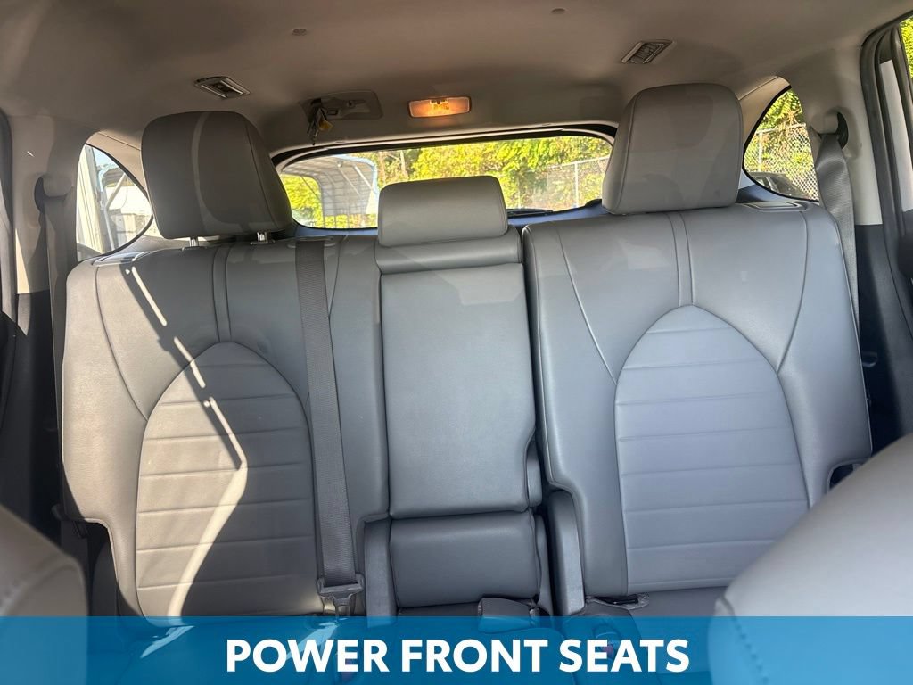 Used 2022 Toyota Highlander XLE AWD/4WD image 21