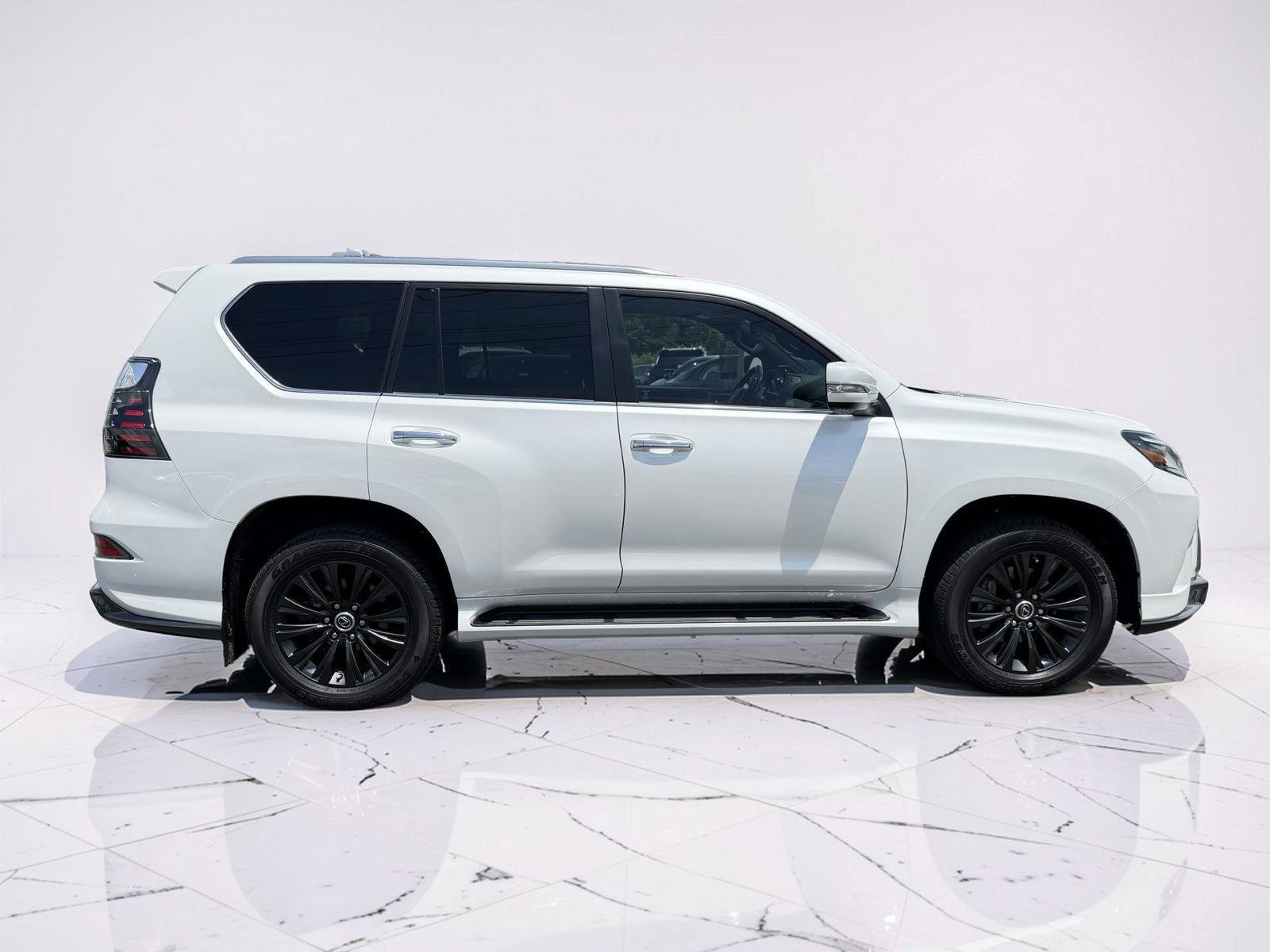 Used 2023 Lexus GX 460 Luxury w/ Sport Design Package AWD/4WD image 7