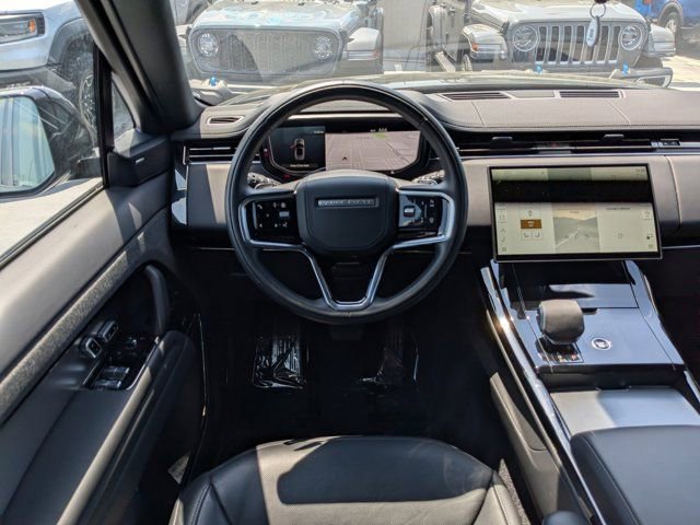 Used 2025 Land Rover Range Rover Sport SE image 17