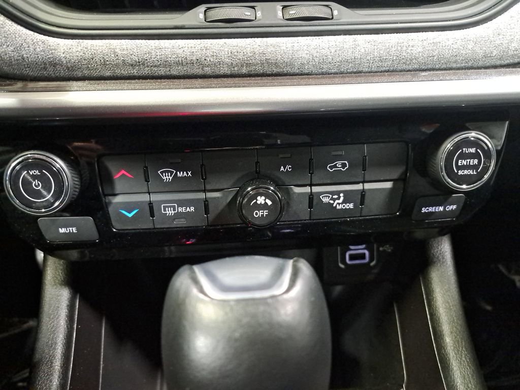 Certified 2023 Jeep Compass Latitude image 20